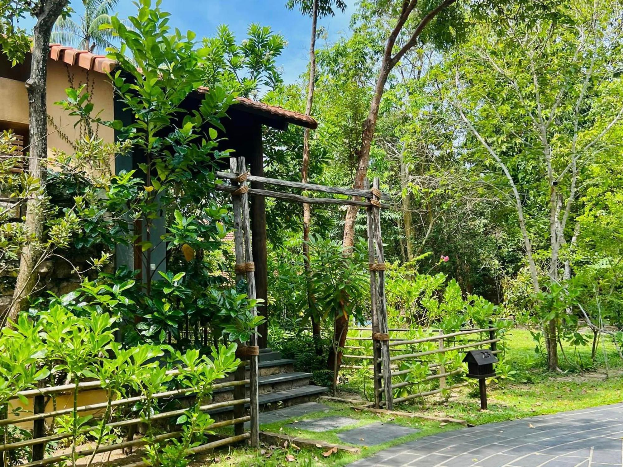 Green Bay Phu Quoc Resort & Spa Exterior photo